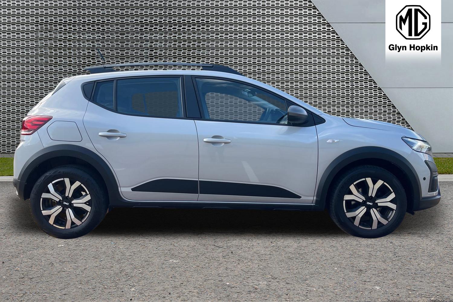 Used Dacia Sandero Stepway 2023 for sale - 77092528: Photo 2