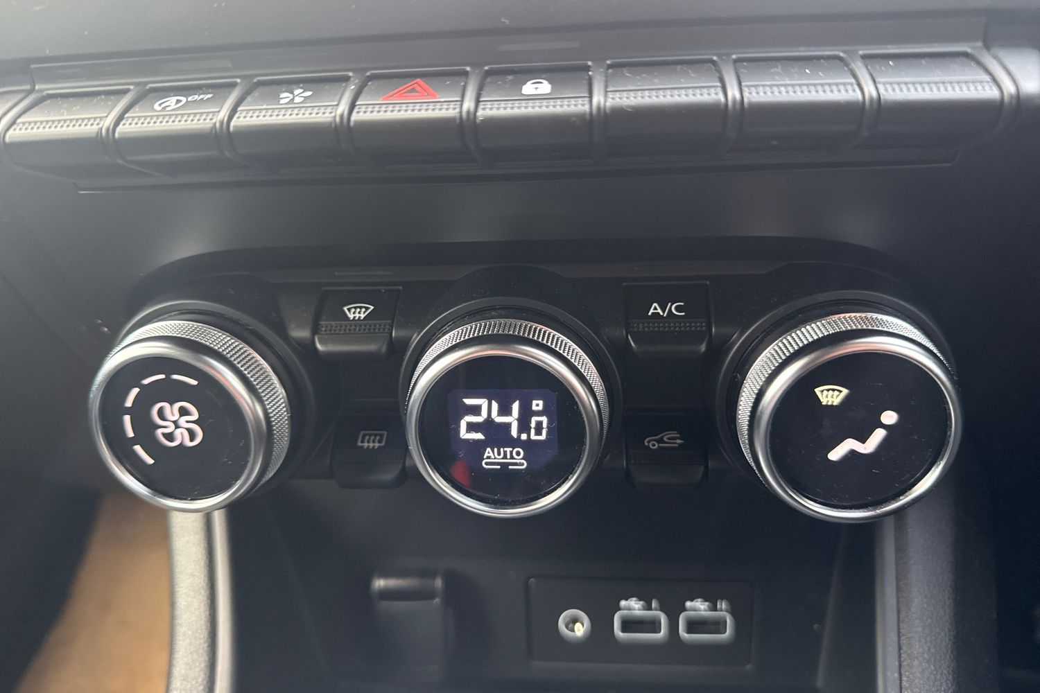 Used Renault Captur 2023 for sale - 76966551: Photo 15