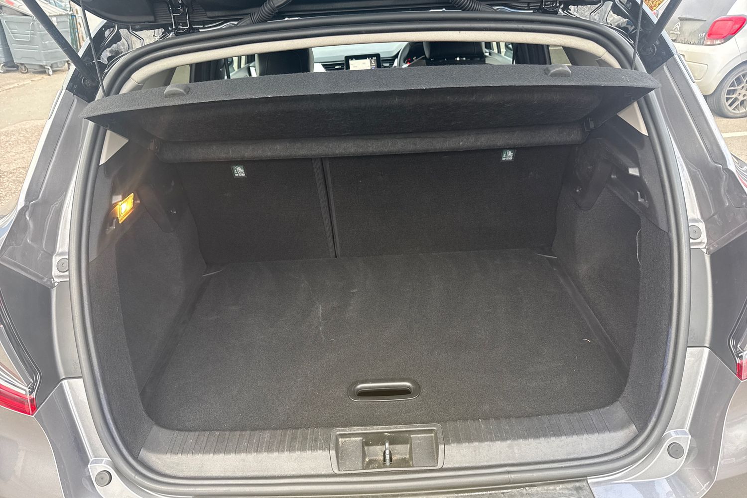 Used Renault Captur 2023 for sale - 76966551: Photo 24