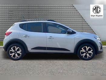 Used Dacia Sandero Stepway 2023 for sale - 76870937: Photo