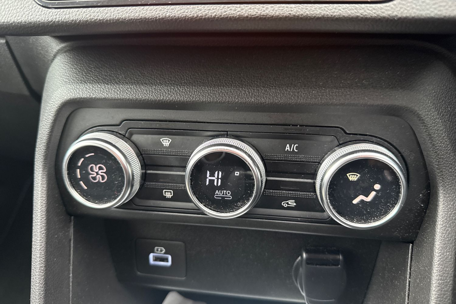 Used Dacia Sandero Stepway 2023 for sale - 76874037: Photo 15