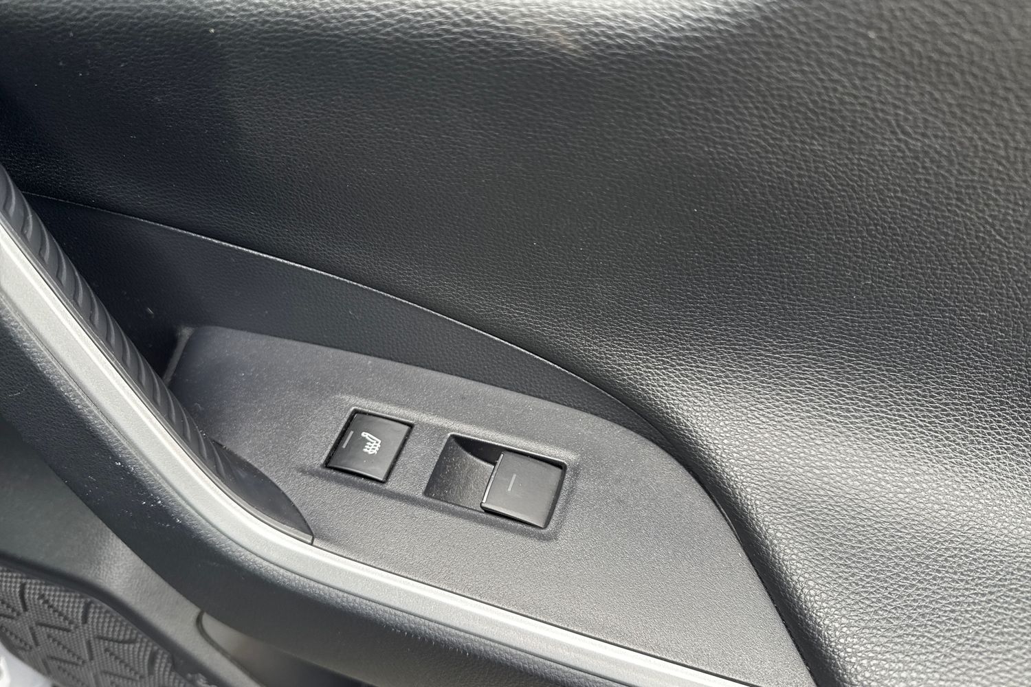 Used Toyota RAV4 2022 for sale - 76130704: Photo 35