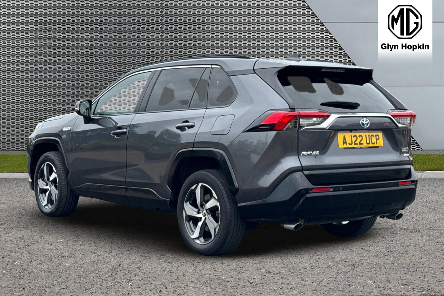 Used Toyota RAV4 2022 for sale - 76130704: Photo 5