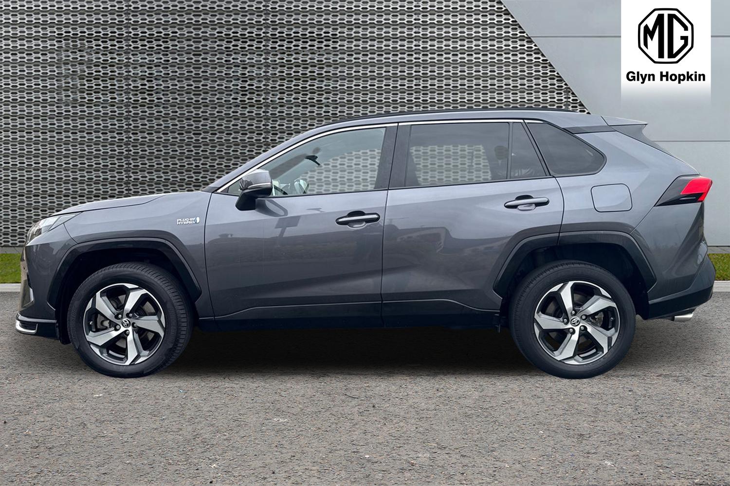 Used Toyota RAV4 2022 for sale - 76130704: Photo 6