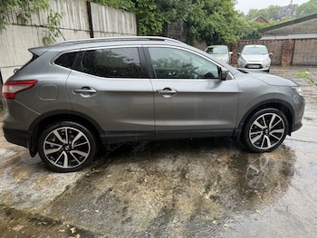 Used Nissan Qashqai 2015 for sale - 78794619: Photo