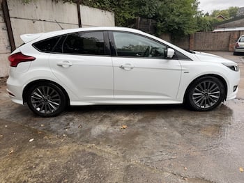 Used Ford Focus 2018 for sale - 79656382: Photo