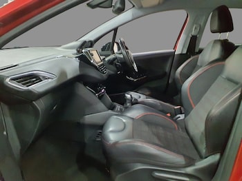 Used Peugeot 208 2017 for sale - 76848906: Photo