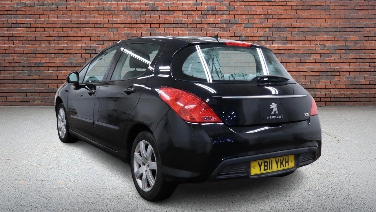 Used Peugeot 308 2011 for sale - 76854743: Photo 3