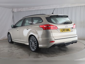 Used Ford Focus 2017 for sale - 76627341: Photo