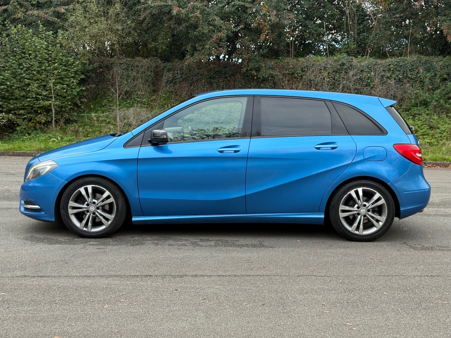 Used Mercedes-Benz B Class 2013 for sale - 76758937: Photo 5