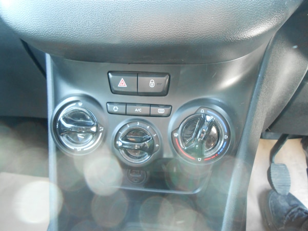 Used Peugeot 208 2015 for sale - 75700630: Photo 14