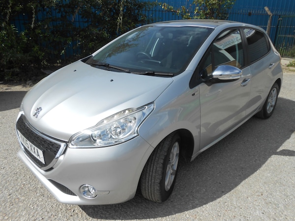 Used Peugeot 208 2015 for sale - 75700630: Photo 3