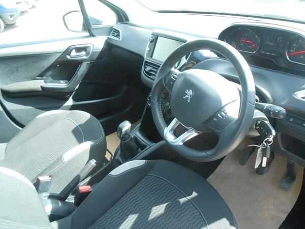 Used Peugeot 208 2015 for sale - 75700630: Photo 7