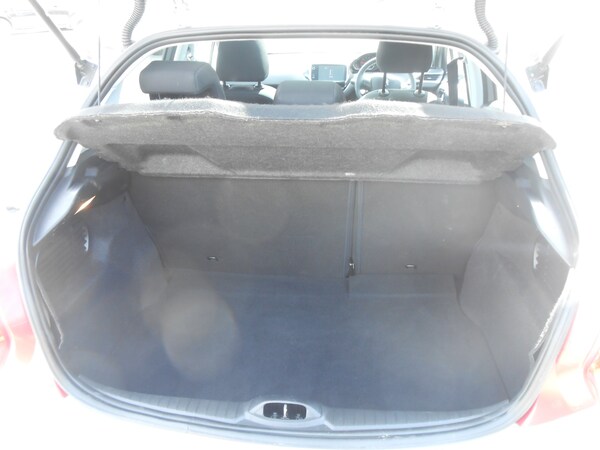Used Peugeot 208 2015 for sale - 75700630: Photo 9