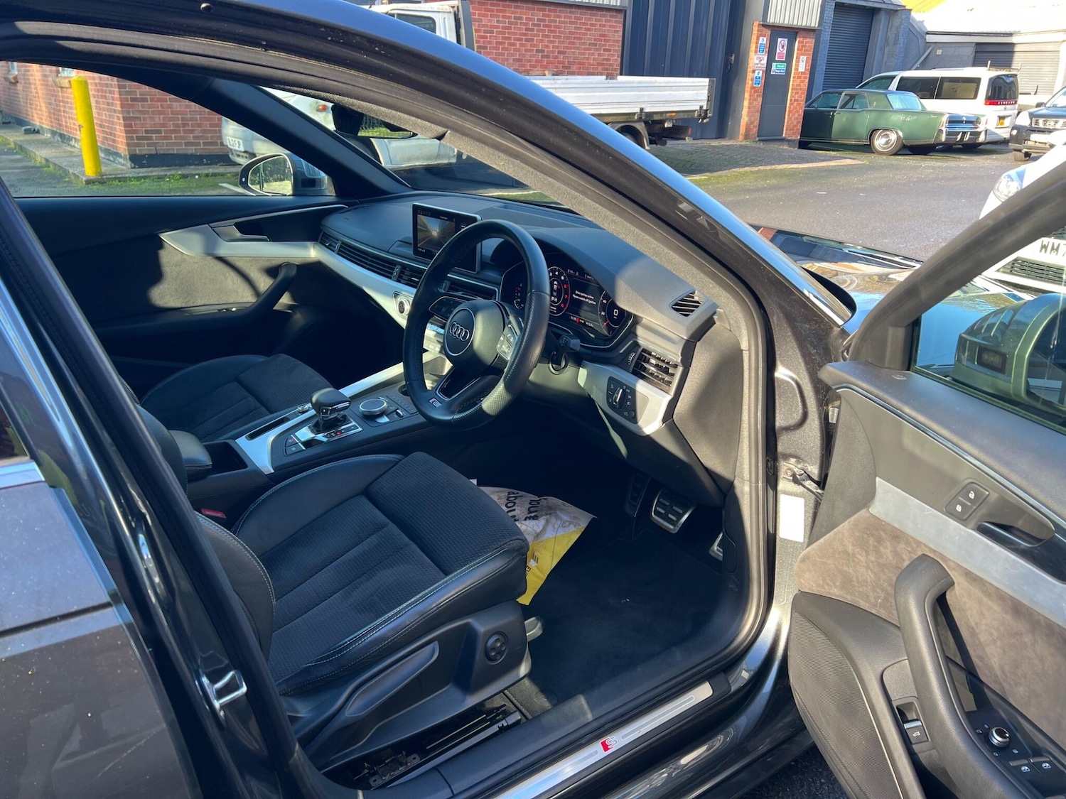 Used Audi A4 2018 for sale - 77015711: Photo 11