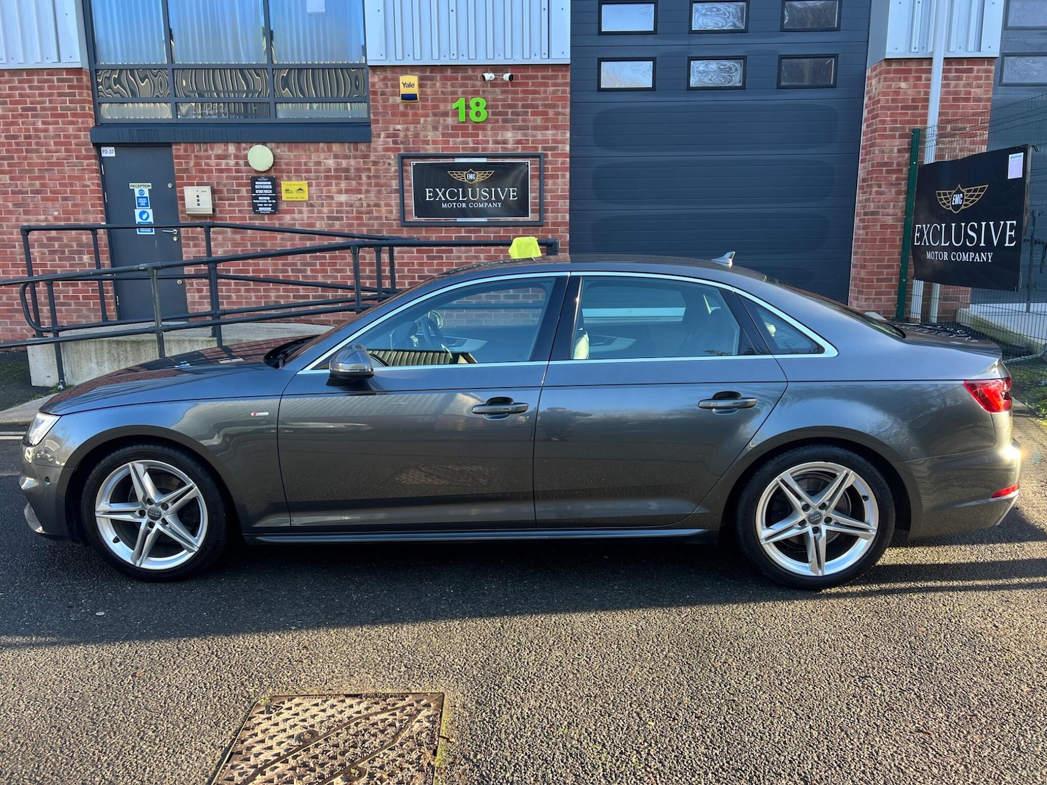 Used Audi A4 2018 for sale - 77015711: Photo 5