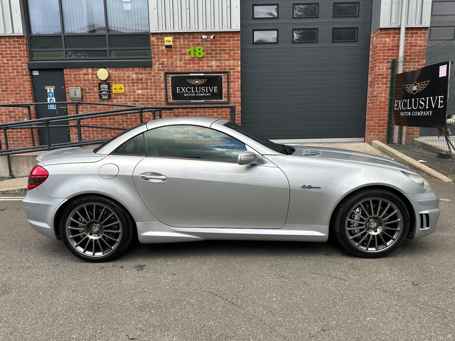 Used Mercedes-Benz SLK 2005 for sale - 76095081: Photo 5