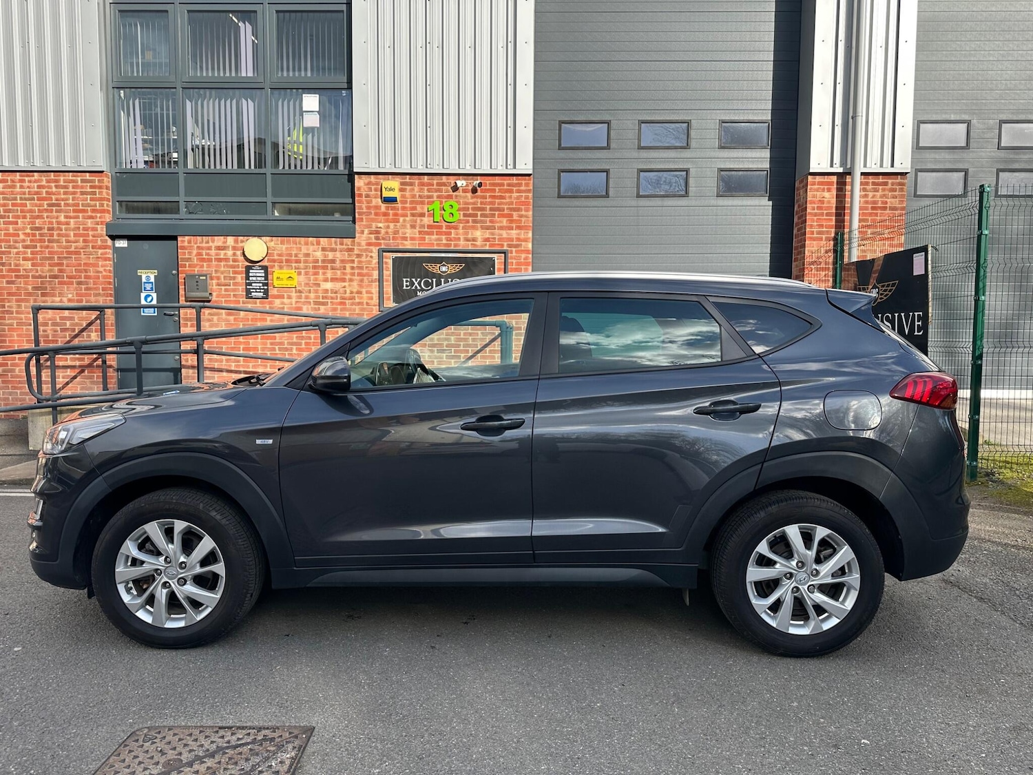 Used Hyundai TUCSON for sale - 77892931: Photo 6