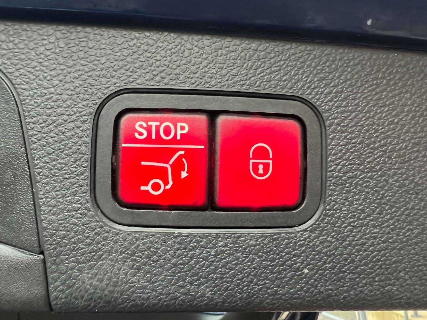 Used Mercedes-Benz GLC 2018 for sale - 77040536: Photo 16