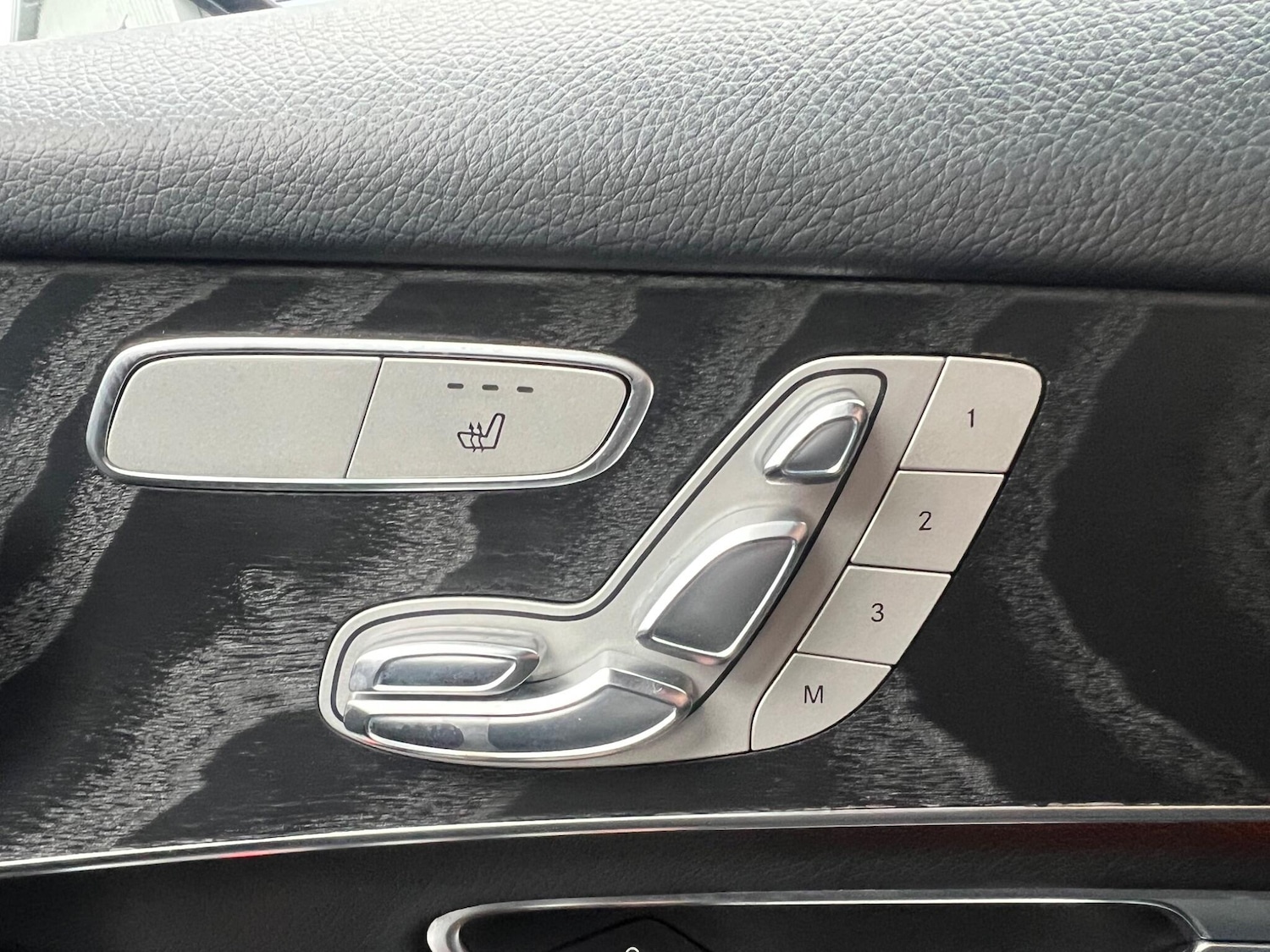 Used Mercedes-Benz GLC 2018 for sale - 77040536: Photo 17