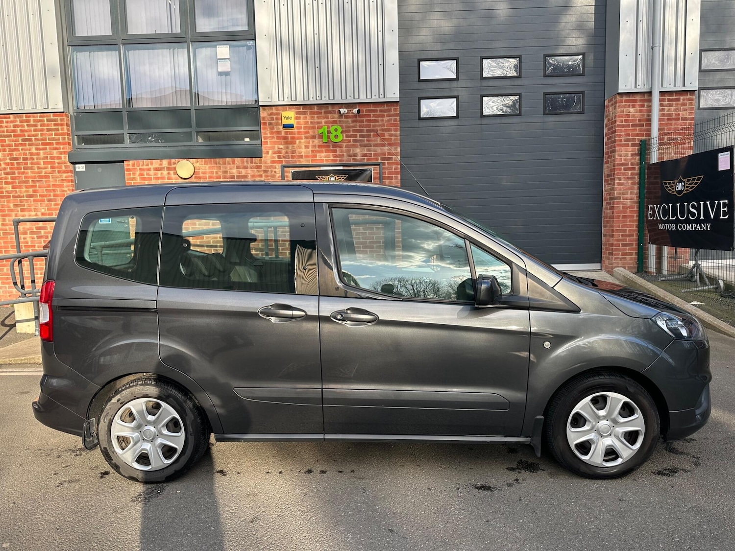 Used Ford Tourneo Courier for sale - 77892815: Photo 11