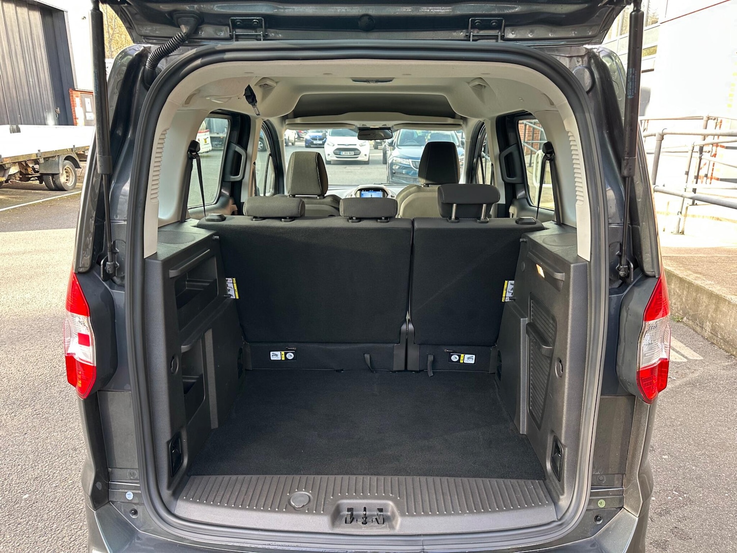 Used Ford Tourneo Courier for sale - 77892815: Photo 34