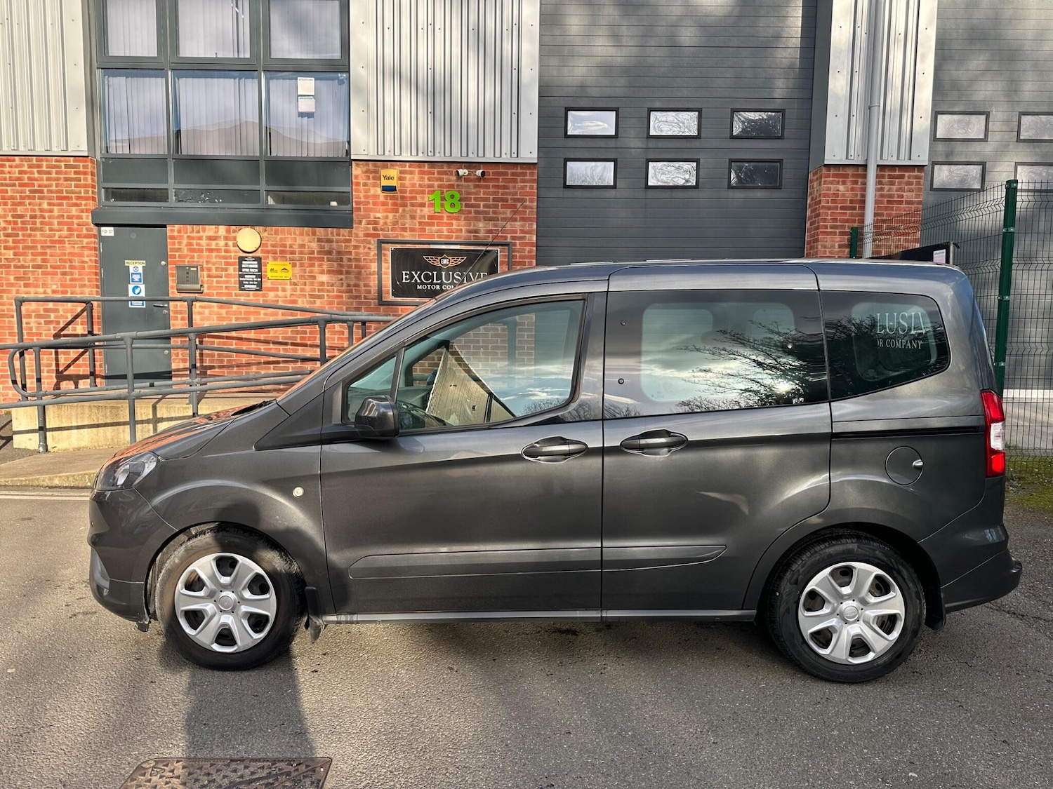 Used Ford Tourneo Courier for sale - 77892815: Photo 8