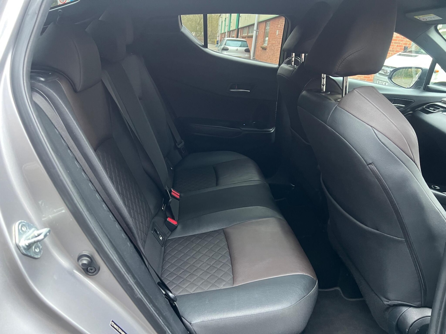 Used Toyota C-HR 2018 for sale - 77549647: Photo 12