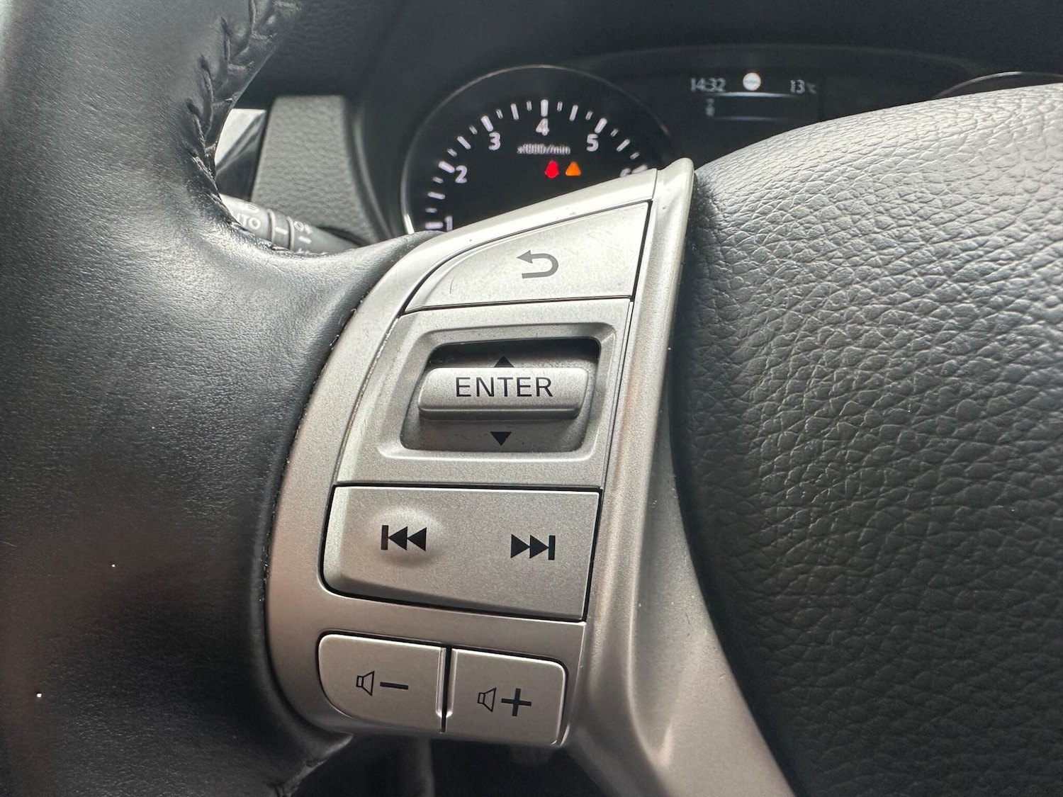 Used Nissan Qashqai 2017 for sale - 76094132: Photo 27