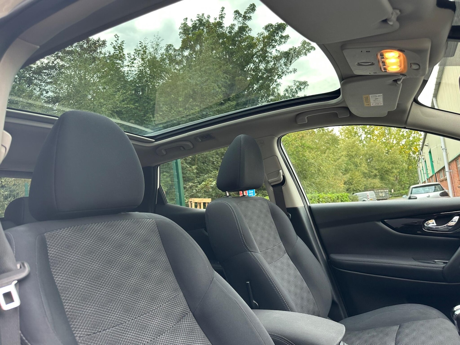 Used Nissan Qashqai 2017 for sale - 76094132: Photo 28