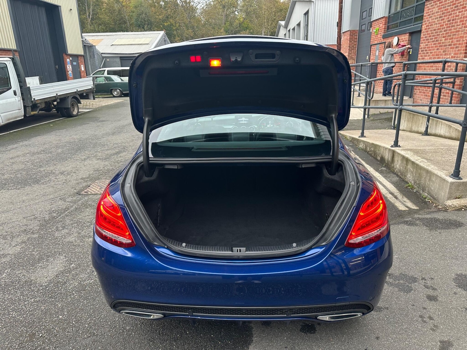 Used Mercedes-Benz C Class 2018 for sale - 76423378: Photo 11