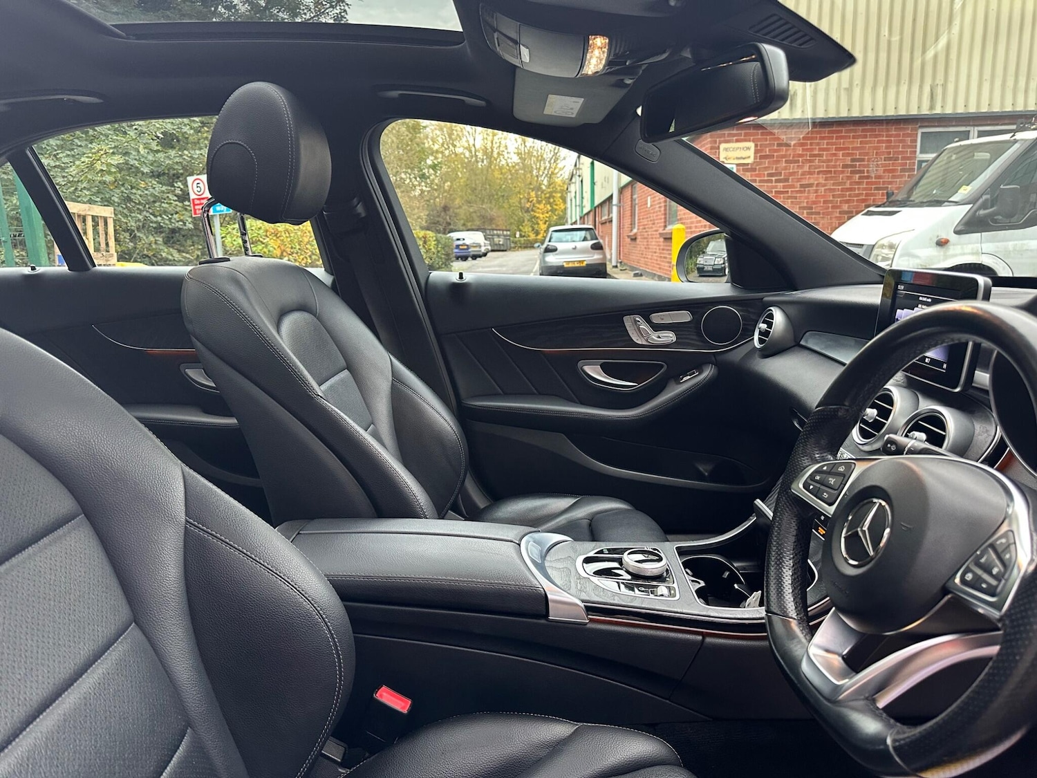 Used Mercedes-Benz C Class 2018 for sale - 76423378: Photo 14