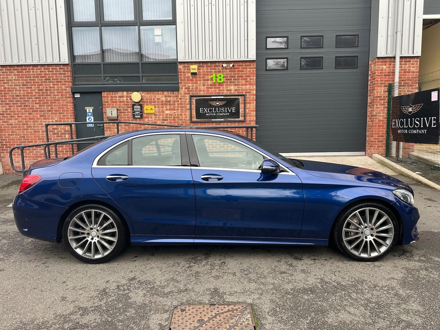 Used Mercedes-Benz C Class 2018 for sale - 76423378: Photo 2