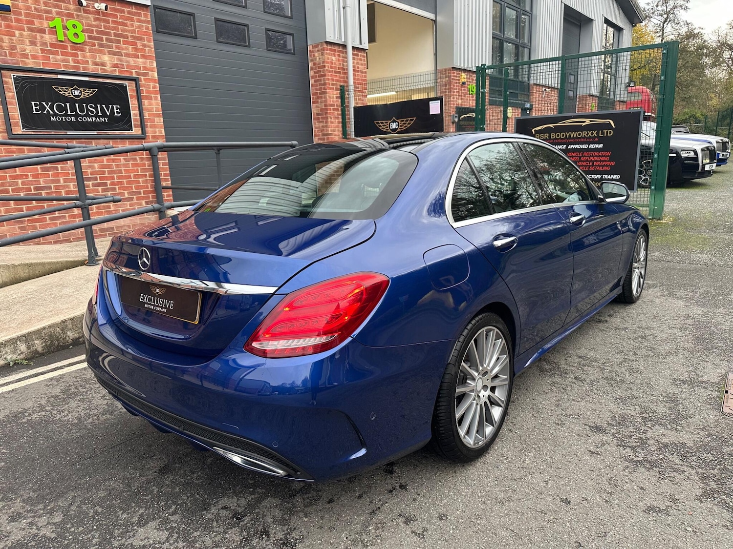 Used Mercedes-Benz C Class 2018 for sale - 76423378: Photo 4