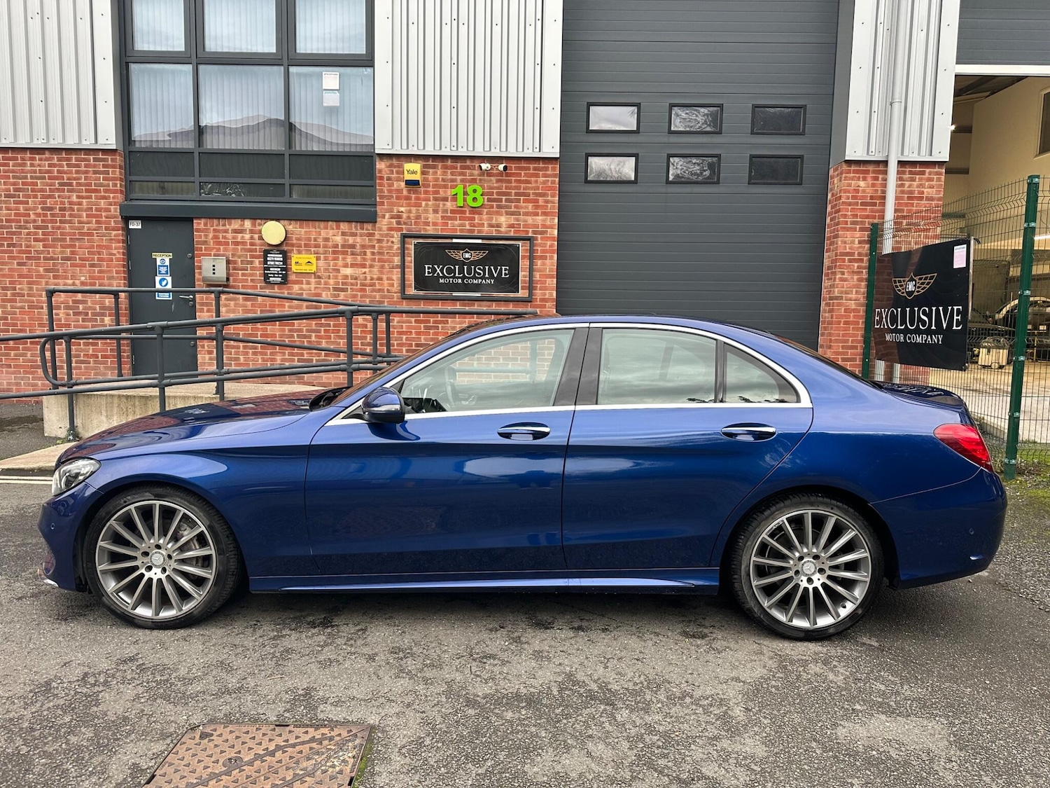 Used Mercedes-Benz C Class 2018 for sale - 76423378: Photo 8