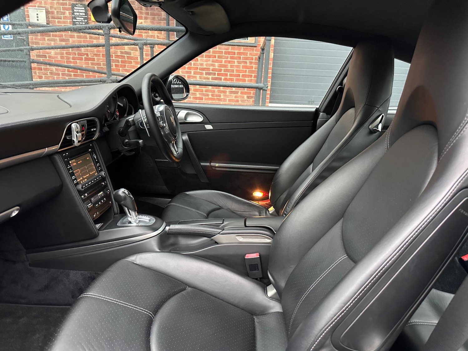 Used Porsche 911 2011 for sale - 76584391: Photo 34