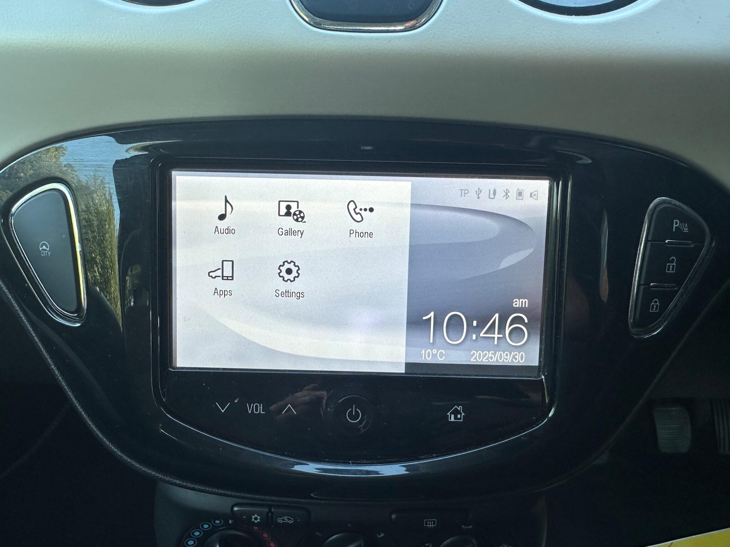 Used Vauxhall ADAM 2015 for sale - 76121319: Photo 27