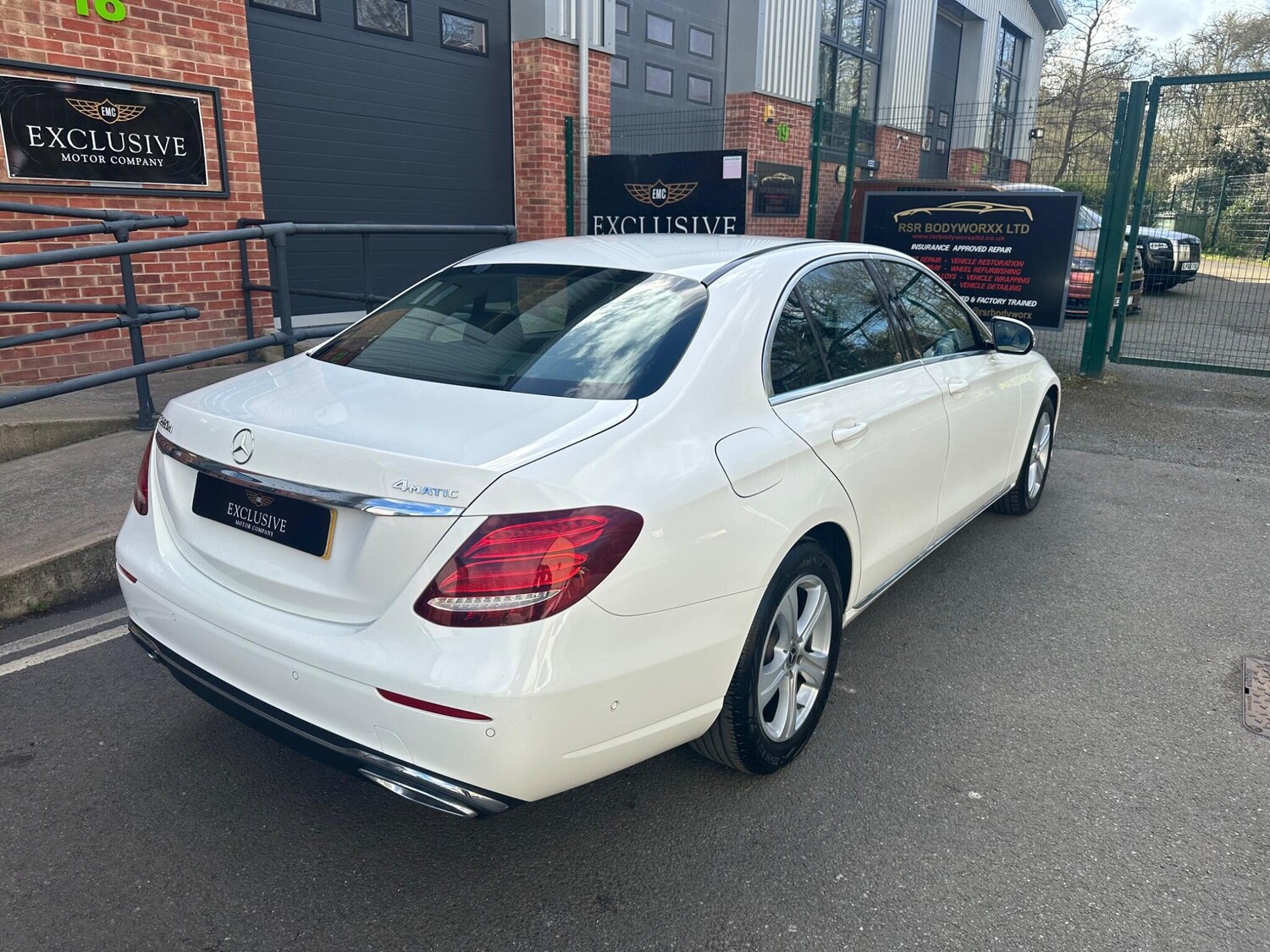 Used Mercedes-Benz E Class for sale - 78057817: Photo 11