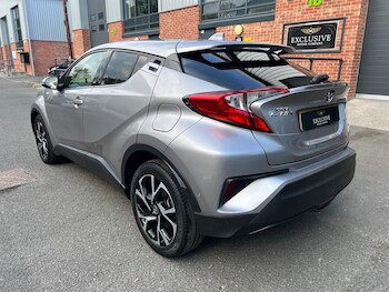 Used Toyota C-HR 2019 for sale - 78492360: Photo