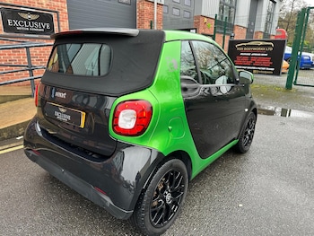 Used smart fortwo 2017 for sale - 79396146: Photo