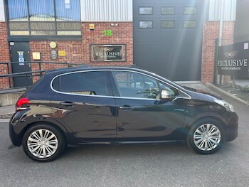 Used Peugeot 208 2016 for sale - 78535777: Photo