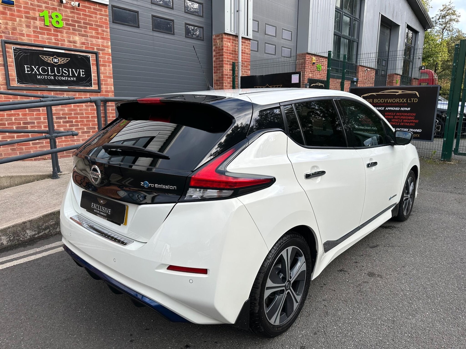Used Nissan Leaf 2019 for sale - 76174610: Photo 4