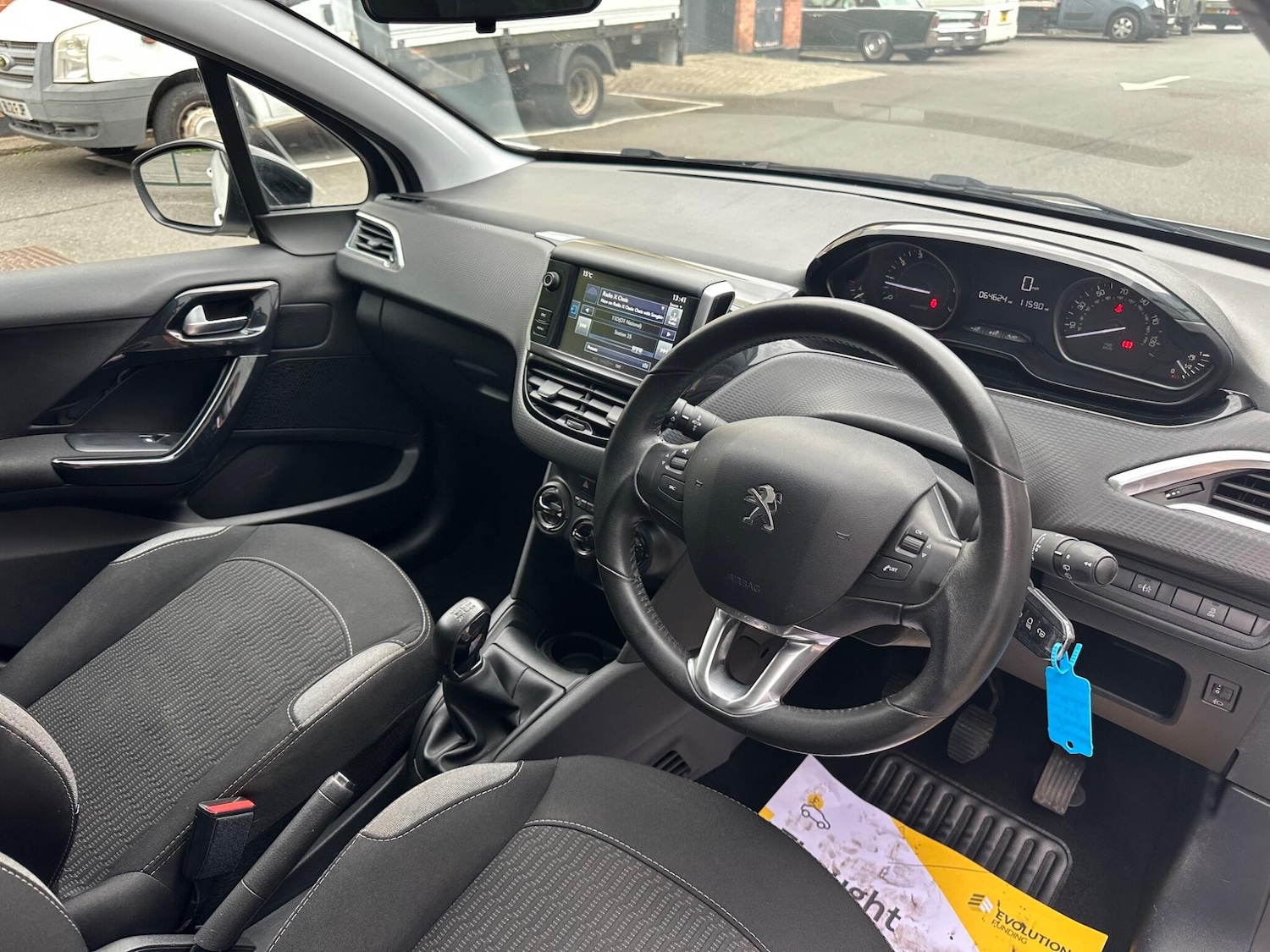 Used Peugeot 208 2016 for sale - 76094761: Photo 17