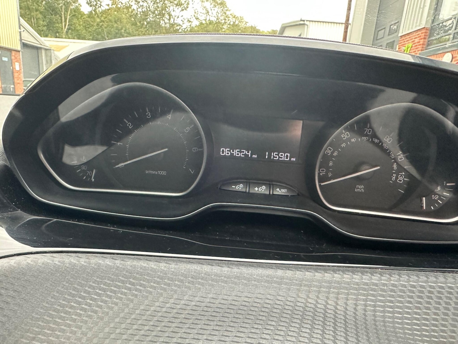 Used Peugeot 208 2016 for sale - 76094761: Photo 29
