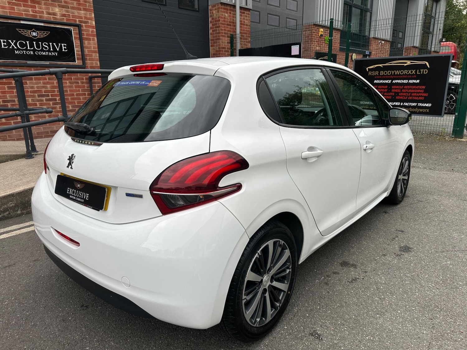 Used Peugeot 208 2016 for sale - 76094761: Photo 5