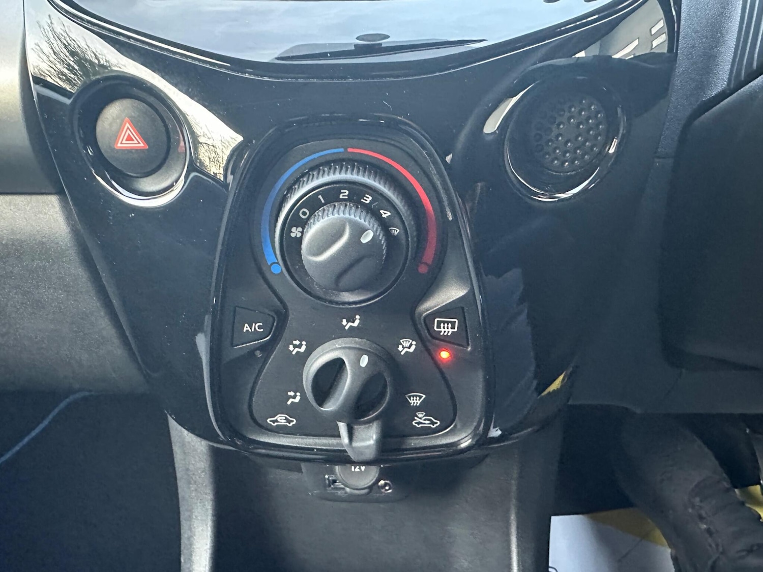 Used Citroen C1 2017 for sale - 76899628: Photo 40