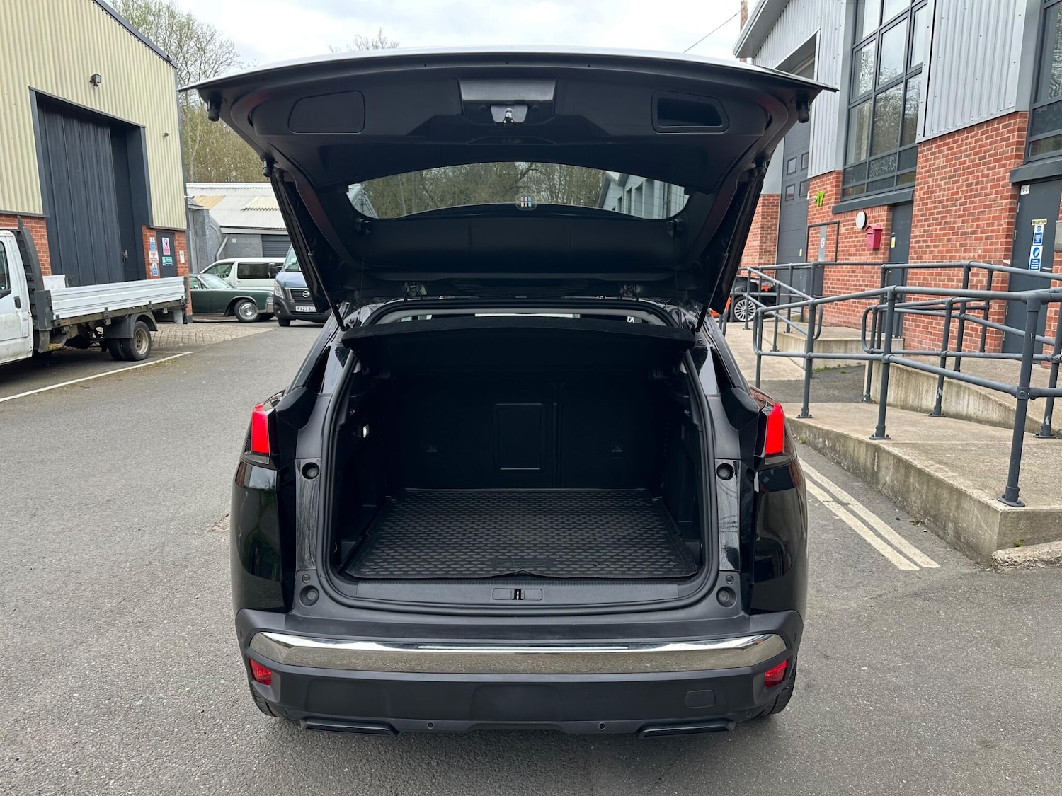 Used Peugeot 3008 2017 for sale - 78099891: Photo 30