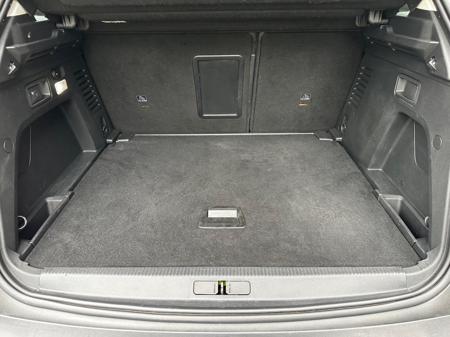 Used Peugeot 3008 2017 for sale - 78099891: Photo 32