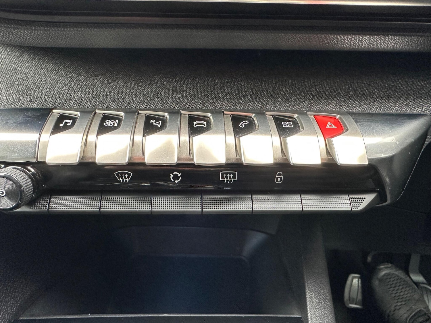 Used Peugeot 3008 2017 for sale - 78099891: Photo 36