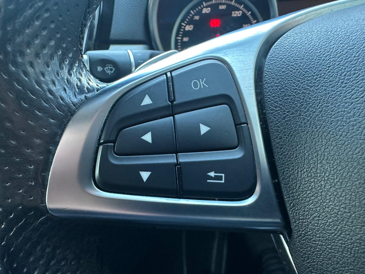 Used Mercedes-Benz GLE 2017 for sale - 76832131: Photo 26